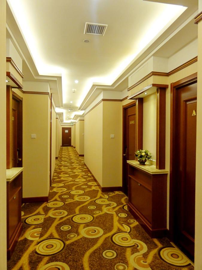 Hua Qi Kaiserdom Hotel Zhongshan Road St Michael'S Cathedral And Zhanqiao Pier Qingdao Exterior foto